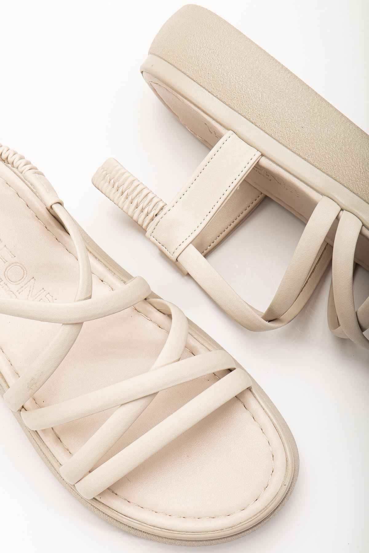 Ayakkabı Aşkı 24413-841 Bej Dolgu Topuk Kadın Sandalet