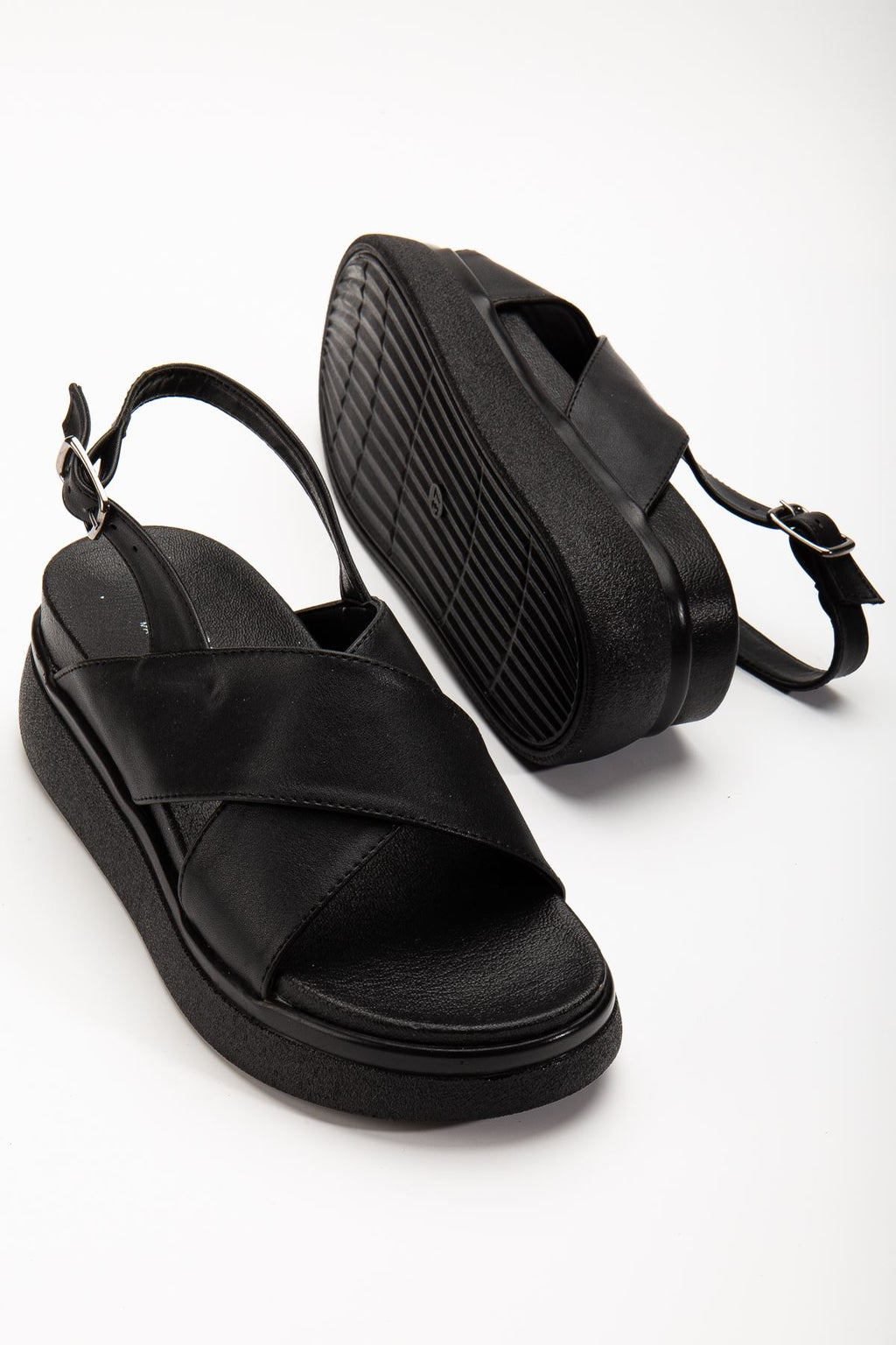 Ayakkabı Aşkı Siyah Dolgu Topuk Kadın Sandalet