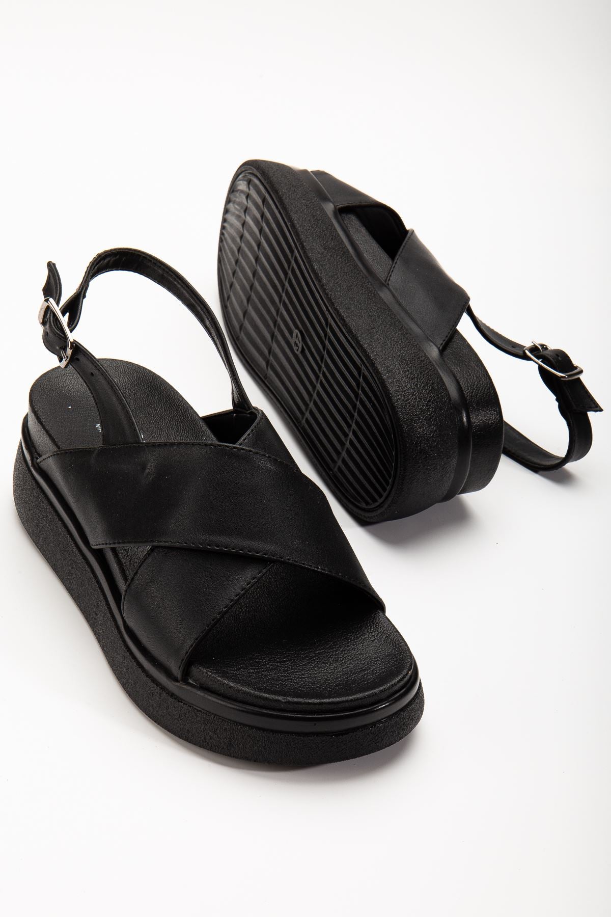 Ayakkabı Aşkı Siyah Dolgu Topuk Kadın Sandalet