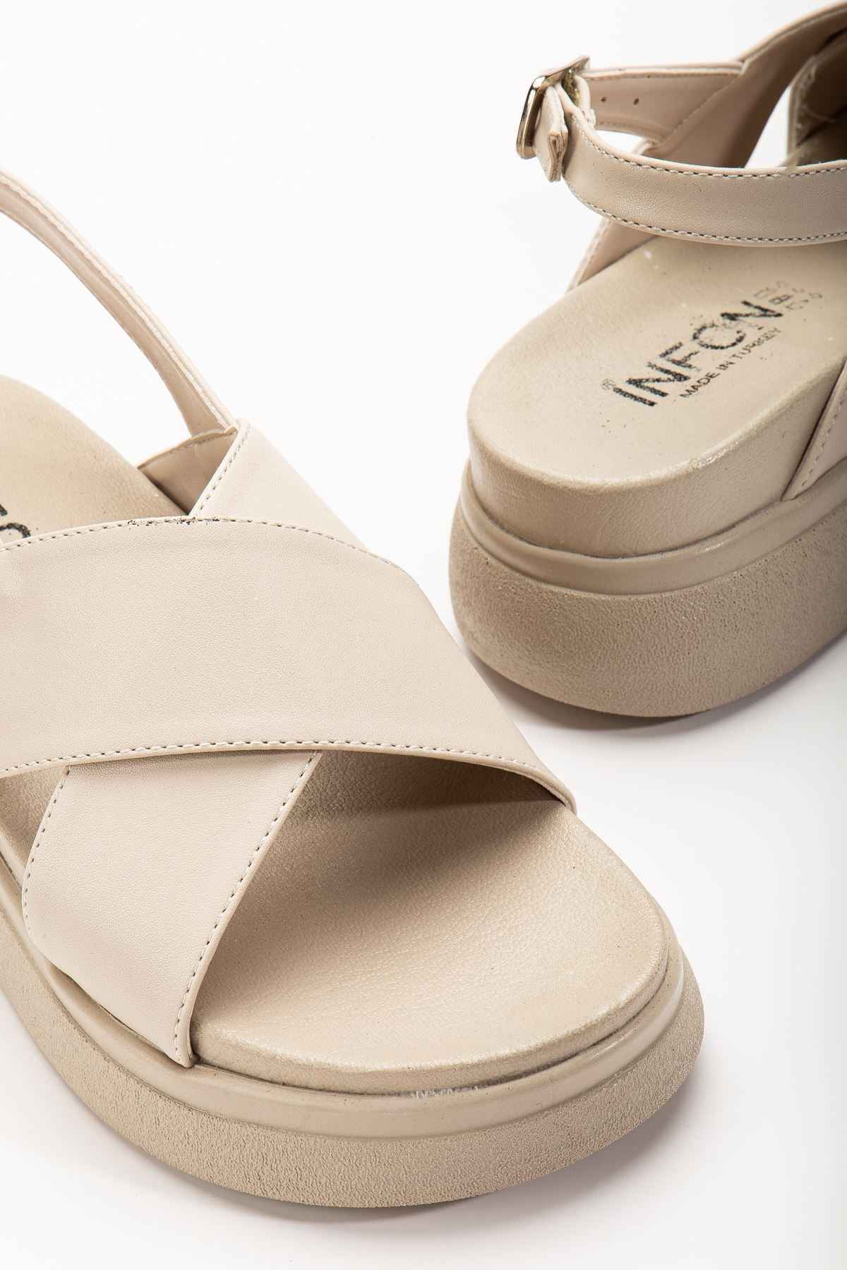 Ayakkabı Aşkı 24422-1164 Bej Dolgu Topuk Kadın Sandalet