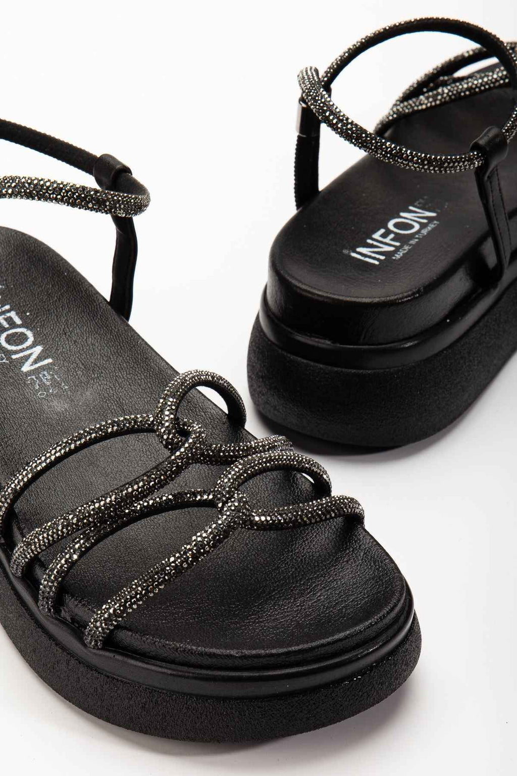 Ayakkabı Aşkı 24422-1221 Siyah Dolgu Topuk Kadın Sandalet