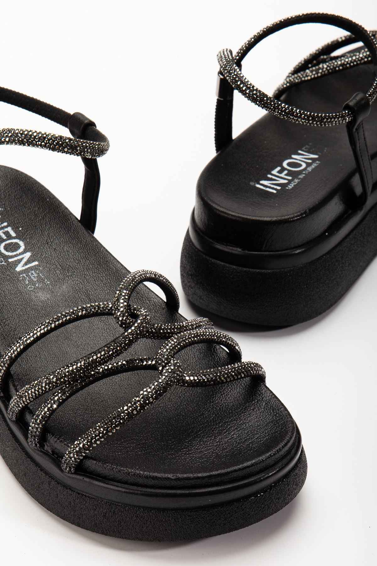 Ayakkabı Aşkı 24422-1221 Siyah Dolgu Topuk Kadın Sandalet