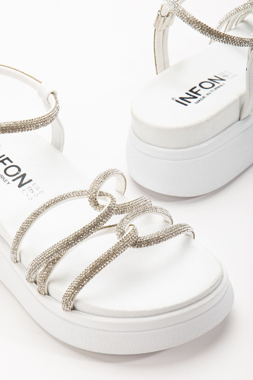 Ayakkabı Aşkı Beyaz Dolgu Topuk Kadın Sandalet - Ayakkabı Aşkı