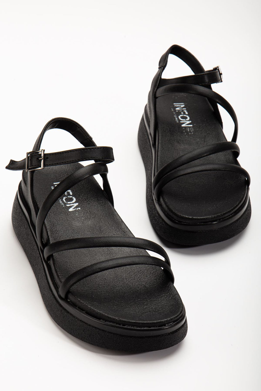 Ayakkabı Aşkı Siyah Dolgu Topuk Kadın Sandalet