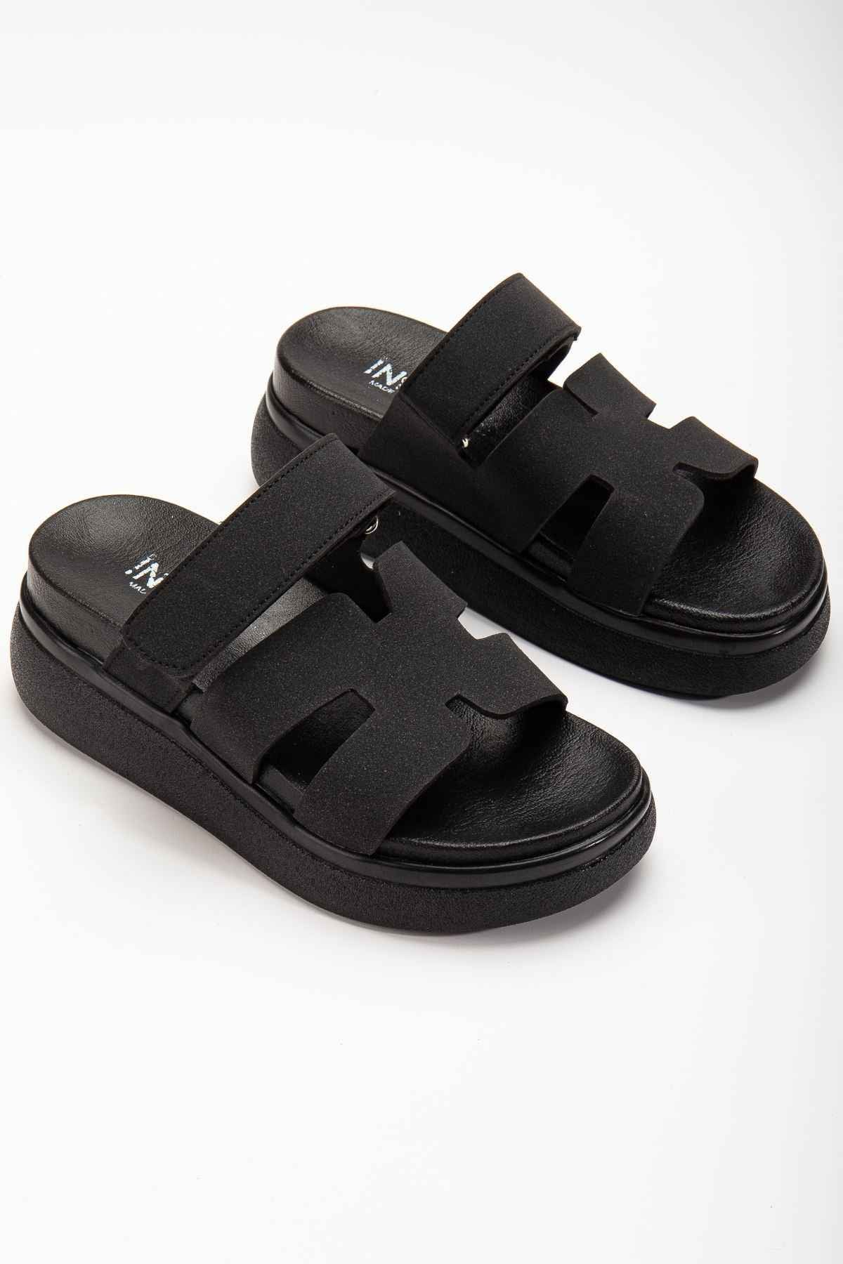 Ayakkabı Aşkı 24422-Hermes Siyah Dolgu Topuk Kadın Sandalet