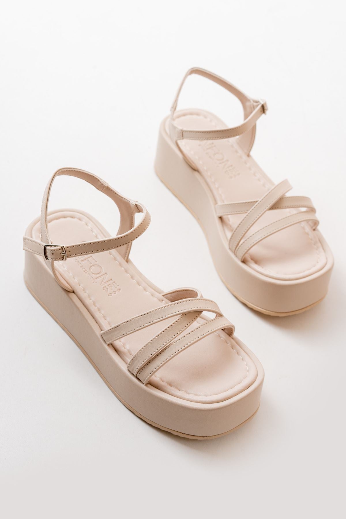 Ayakkabı Aşkı Bej Dolgu Kadın Sandalet