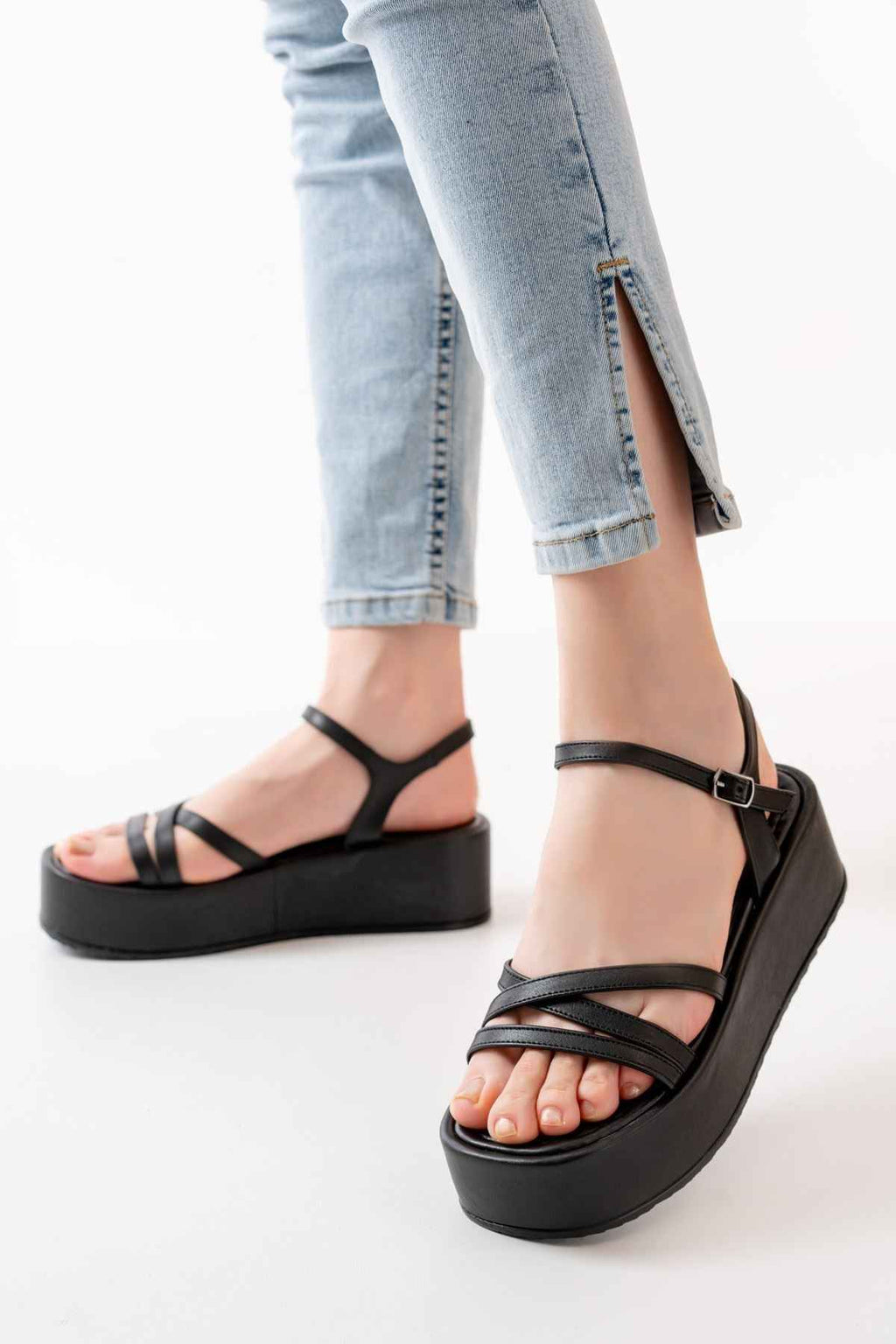 Ayakkabı Aşkı 861-1016 Siyah Dolgu Kadın Sandalet