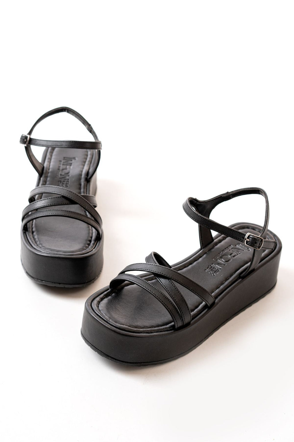 Ayakkabı Aşkı Siyah Dolgu Kadın Sandalet