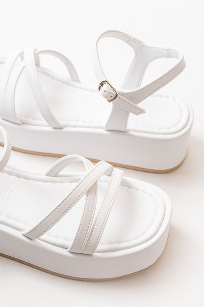 Ayakkabı Aşkı Beyaz Dolgu Kadın Sandalet