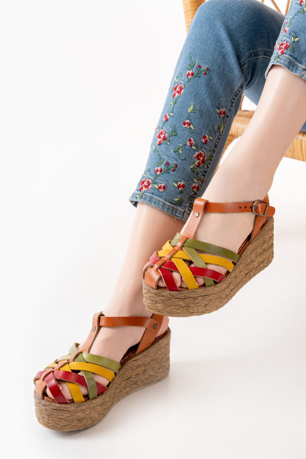 Ayakkabı Aşkı Multi Ortopedik Hakiki Deri Dolgu Kadın Sandalet - Ayakkabı Aşkı