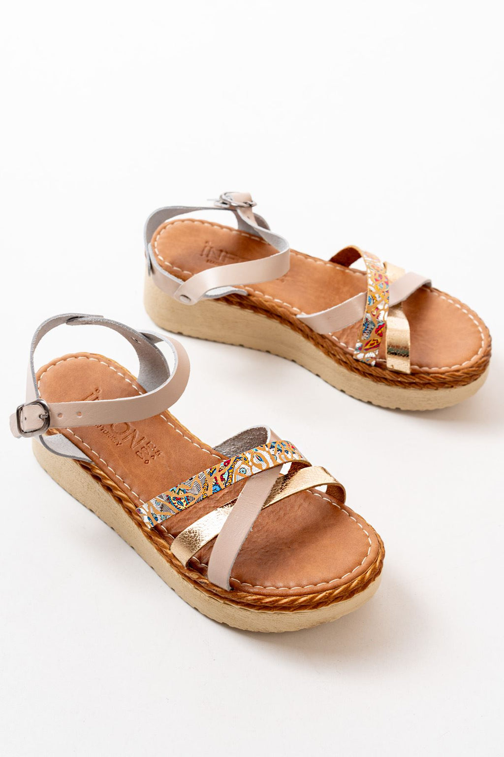 Ayakkabı Aşkı Bej Garni Ortopedik Hakiki Deri Dolgu Kadın Sandalet - Ayakkabı Aşkı
