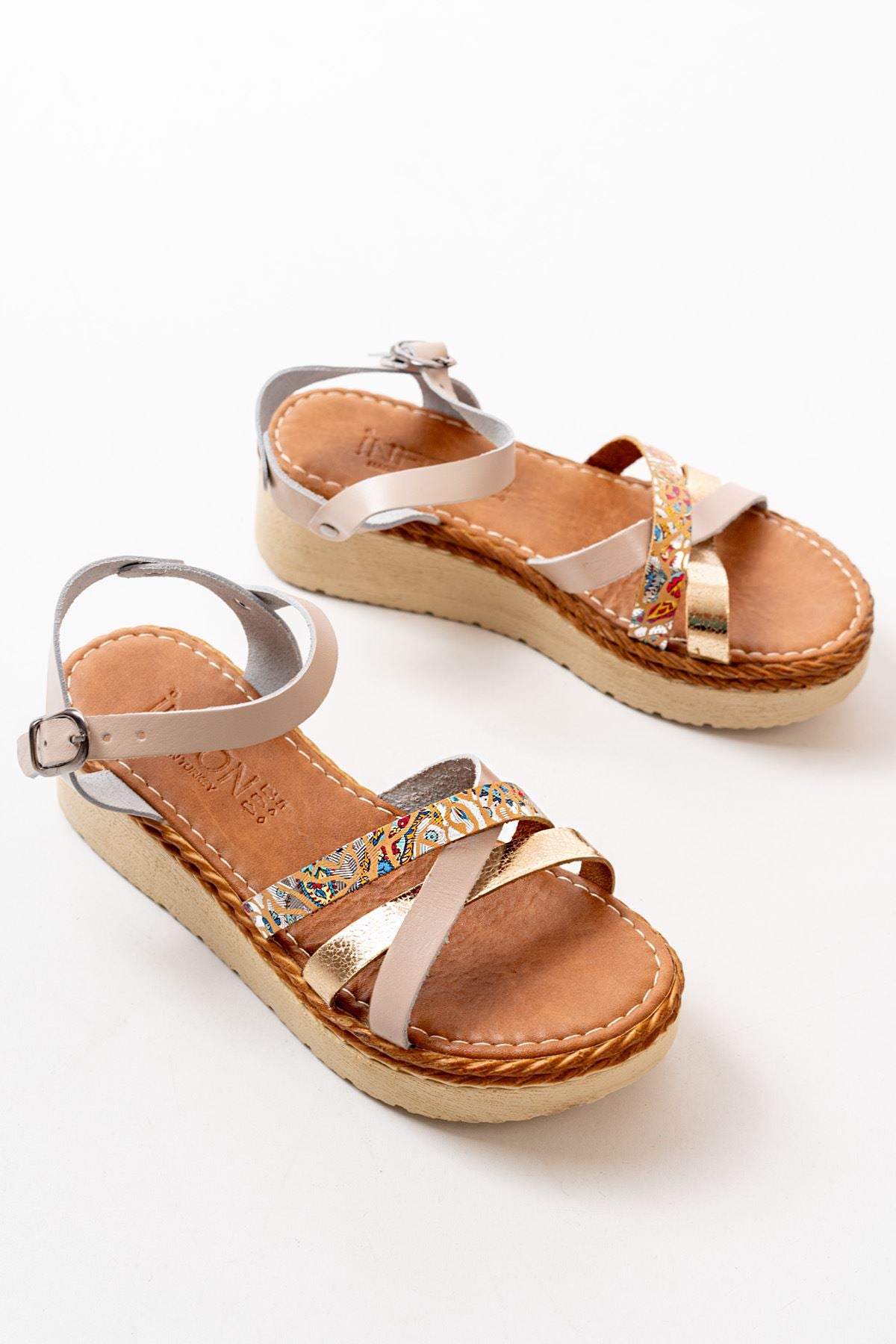 Ayakkabı Aşkı Bej Garni Ortopedik Hakiki Deri Dolgu Kadın Sandalet - Ayakkabı Aşkı