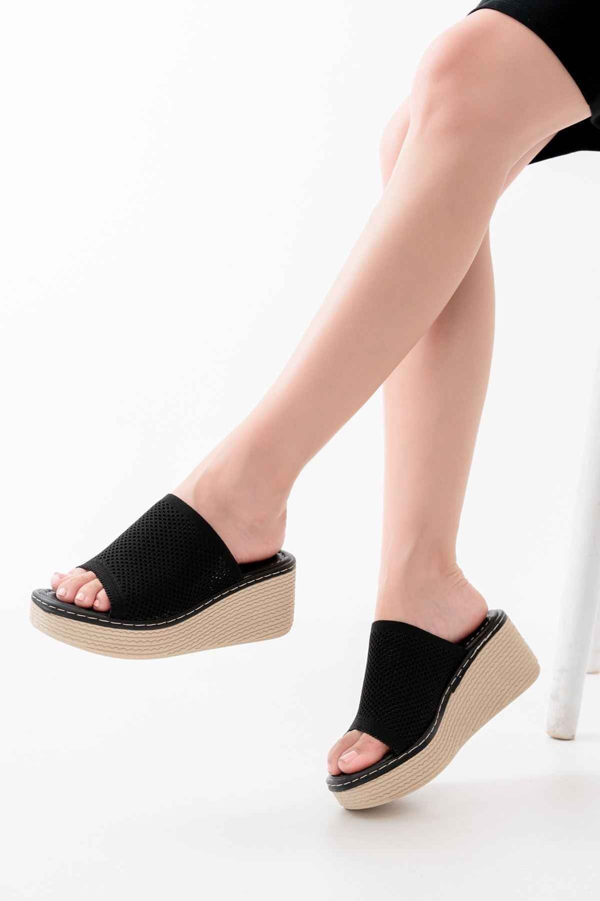 Ayakkabı Aşkı 232-460 Siyah Triko Günlük Ortopedik Dolgu Topuk Kadın Terlik