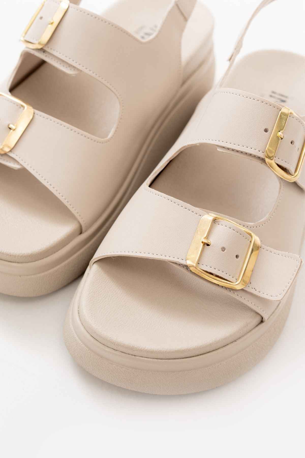 Ayakkabı Aşkı 24422-1185 Bej Dolgu Topuk Kadın Sandalet