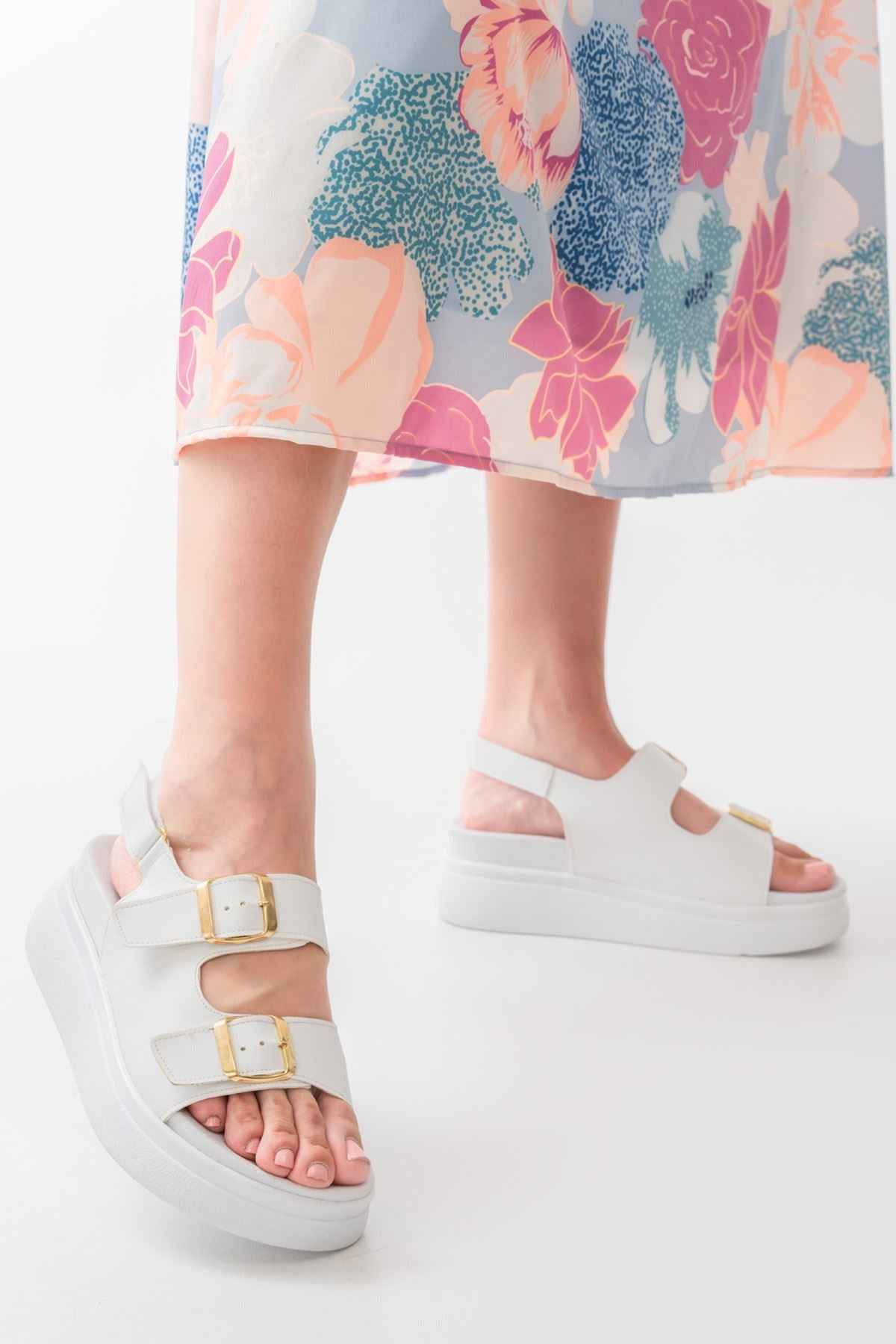 Ayakkabı Aşkı 24422-1185 Beyaz Dolgu Topuk Kadın Sandalet