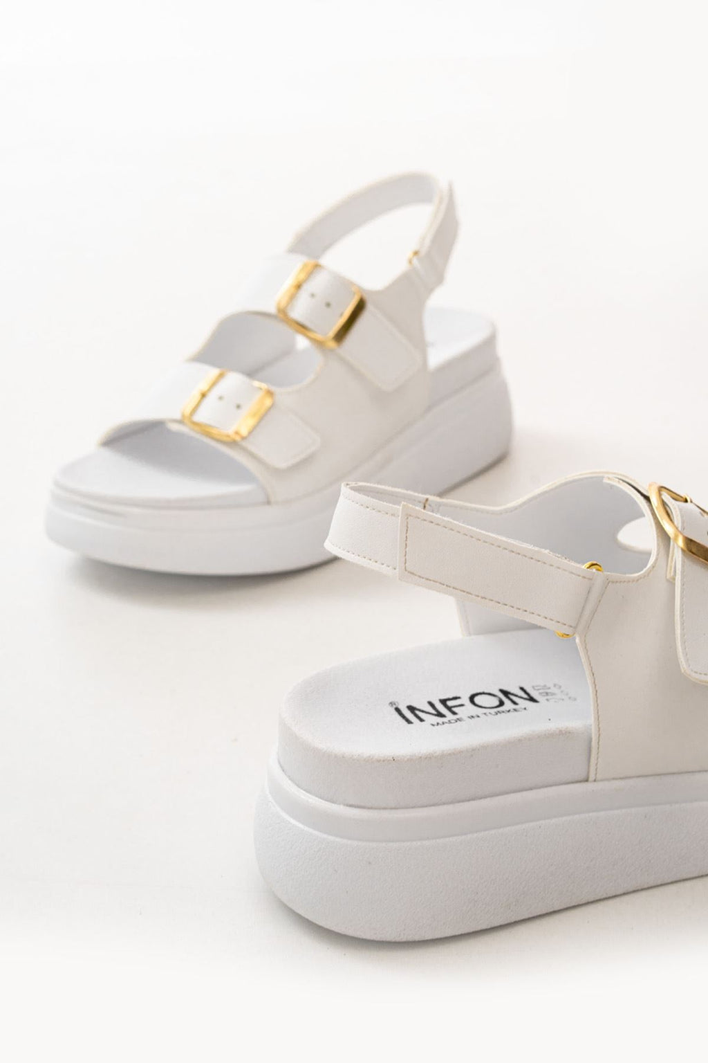 Ayakkabı Aşkı Beyaz Dolgu Topuk Kadın Sandalet - Ayakkabı Aşkı