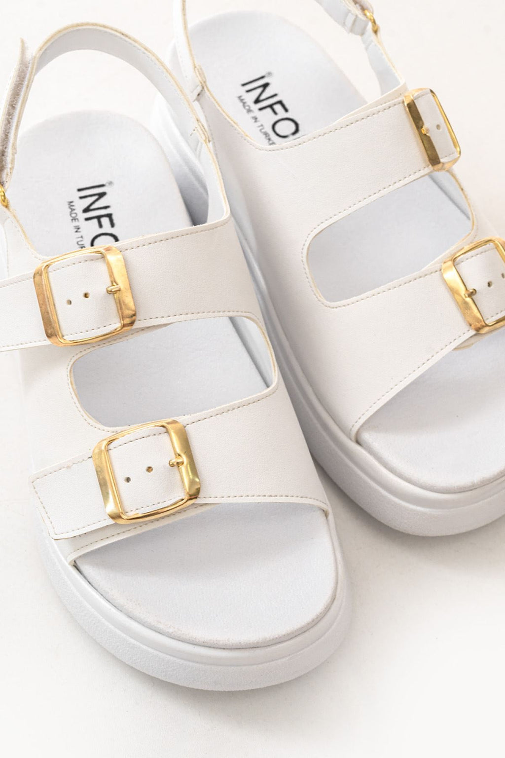 Ayakkabı Aşkı Beyaz Dolgu Topuk Kadın Sandalet - Ayakkabı Aşkı