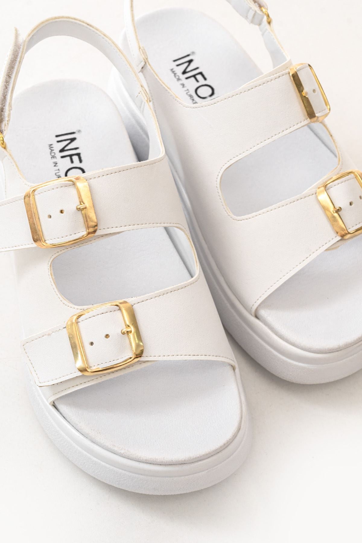 Ayakkabı Aşkı Beyaz Dolgu Topuk Kadın Sandalet