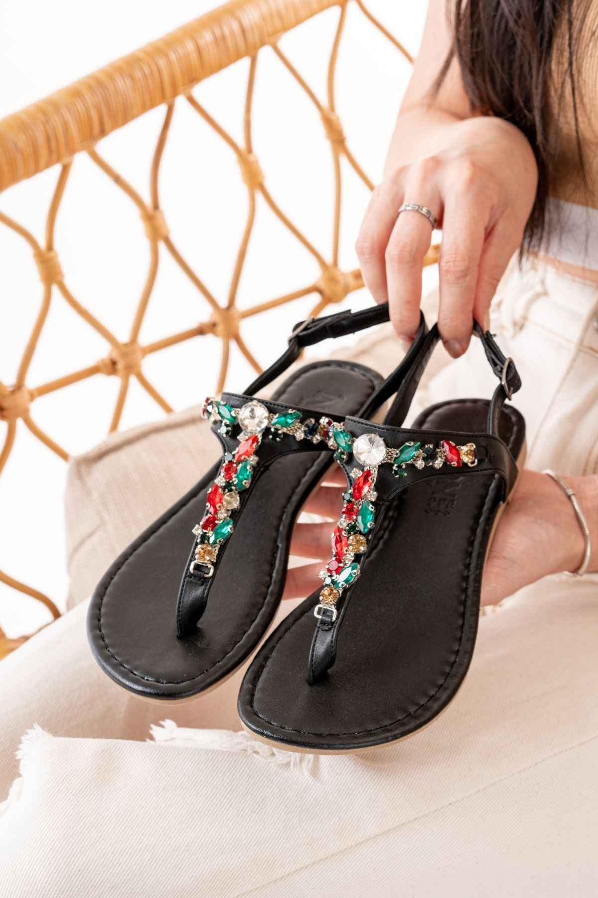 Ayakkabı Aşkı 152-1110 Siyah Multi Taşlı Parmak Arası Kadın Sandalet