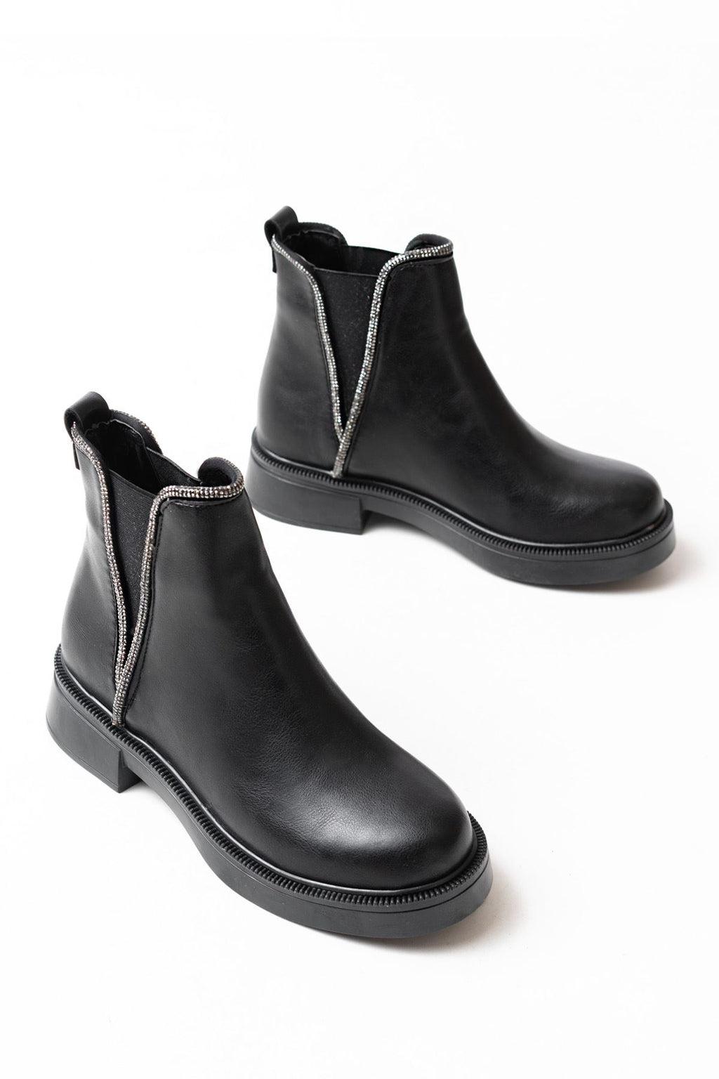 Ayakkabı Aşkı Siyah Taş Aksesuarlı Lastikli Günlük Kadın Bot