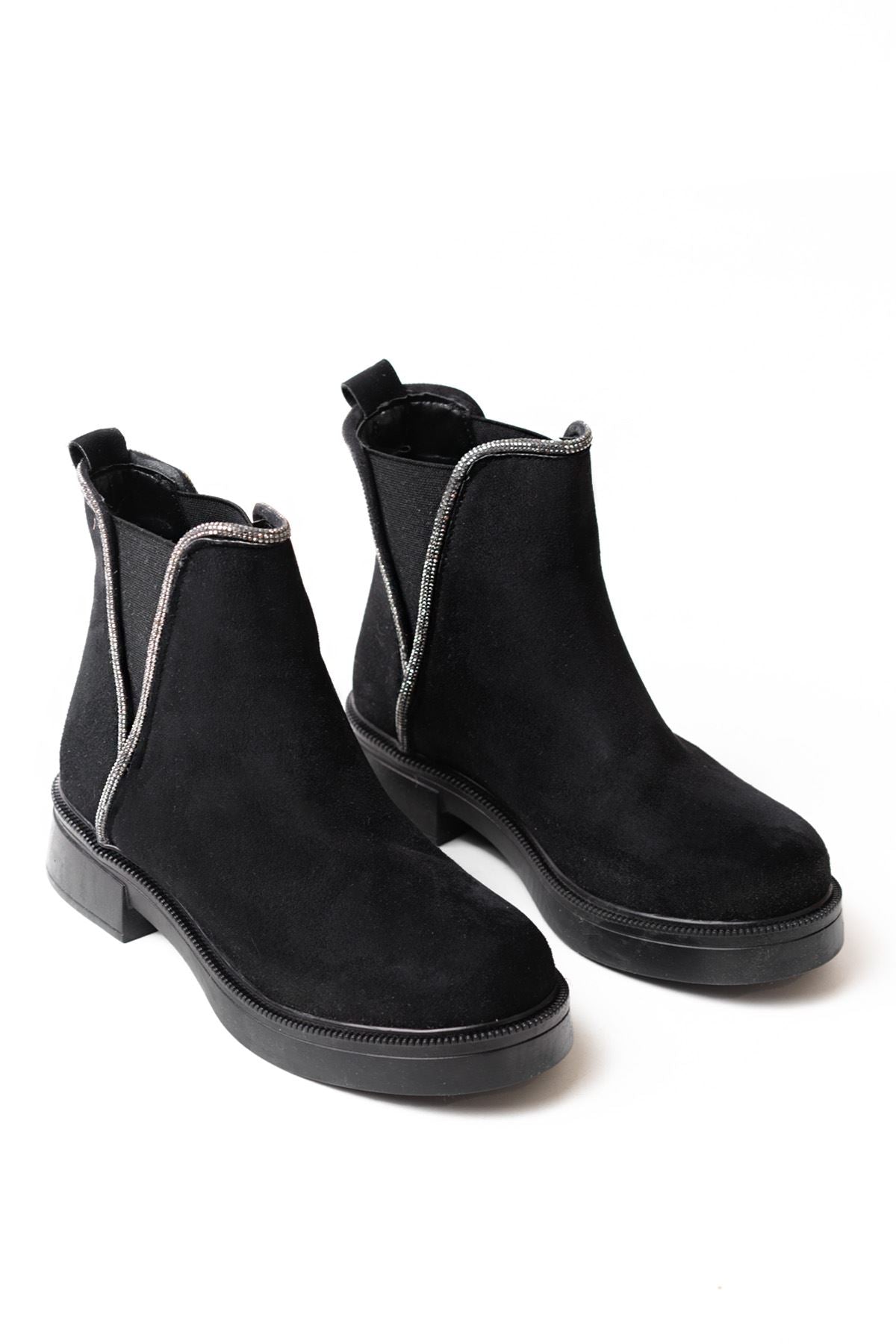 02-02 Siyah Süet Taş Aksesuarlı Lastikli Günlük Kadın Bot - Siyah