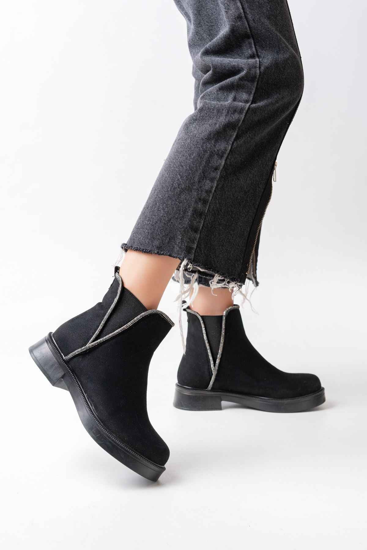 Ayakkabı Aşkı 02-02 Siyah Süet Taş Aksesuarlı Lastikli Günlük Kadın Bot
