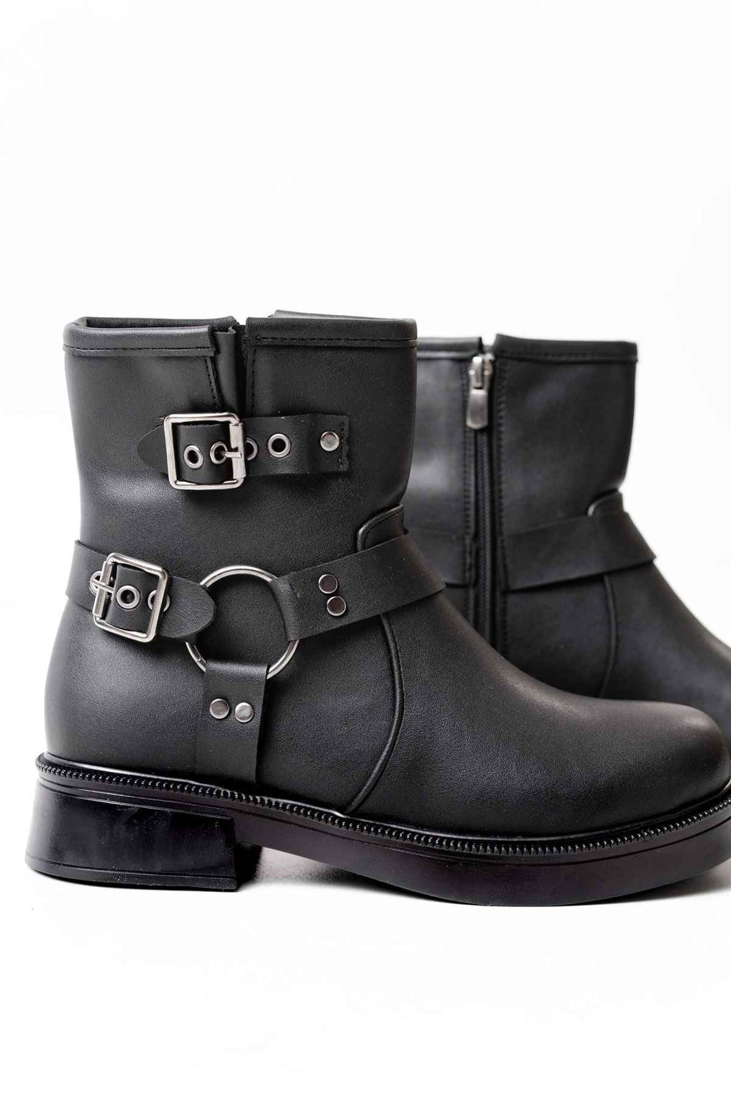 Ayakkabı Aşkı 02-2013 Siyah Toka Aksesuarlı Fermuarlı Günlük Kadın Bot