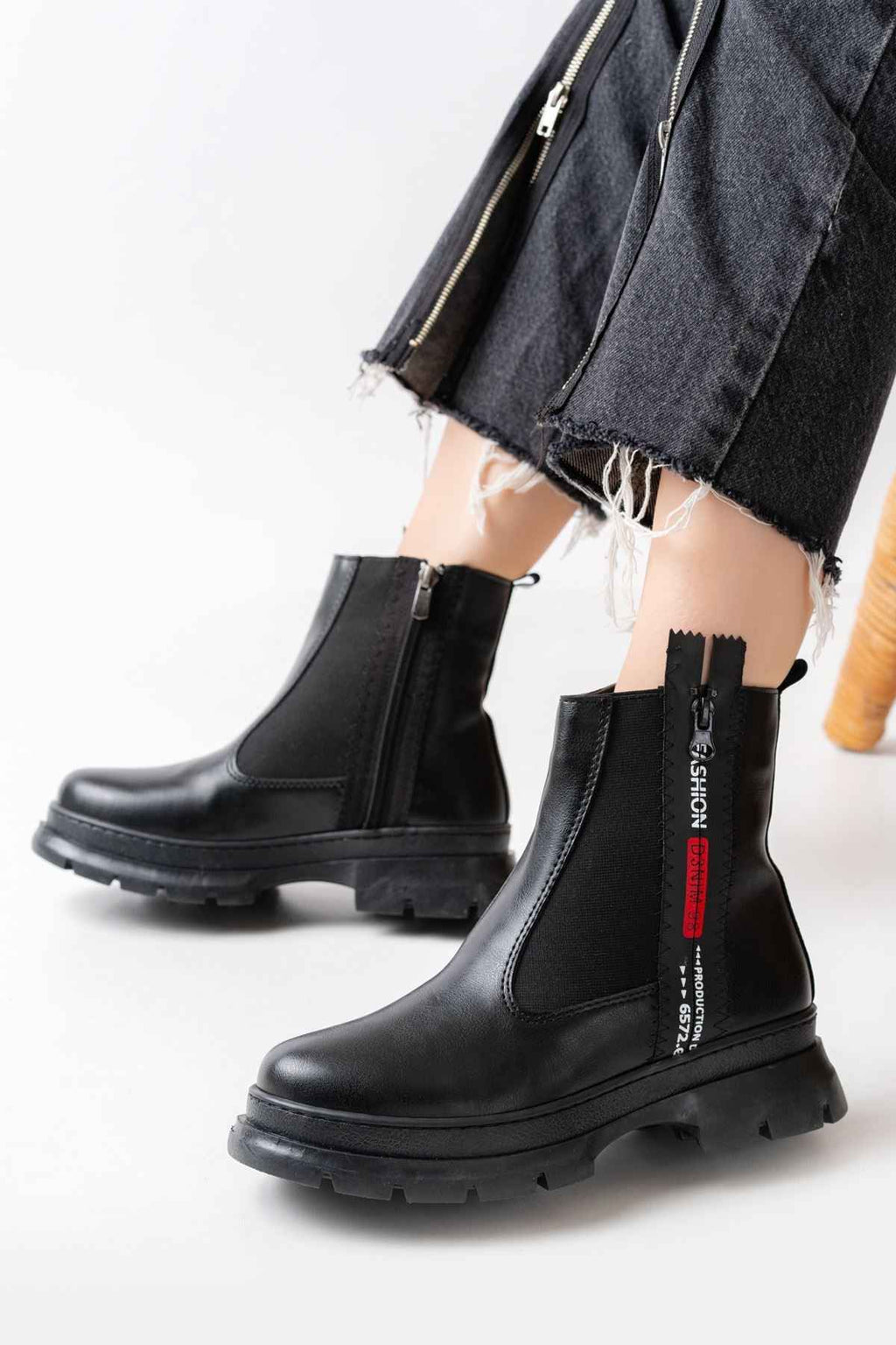 Ayakkabı Aşkı Asm-086 Siyah Fashion Aksesuarlı Fermuarlı Günlük Kadın Bot