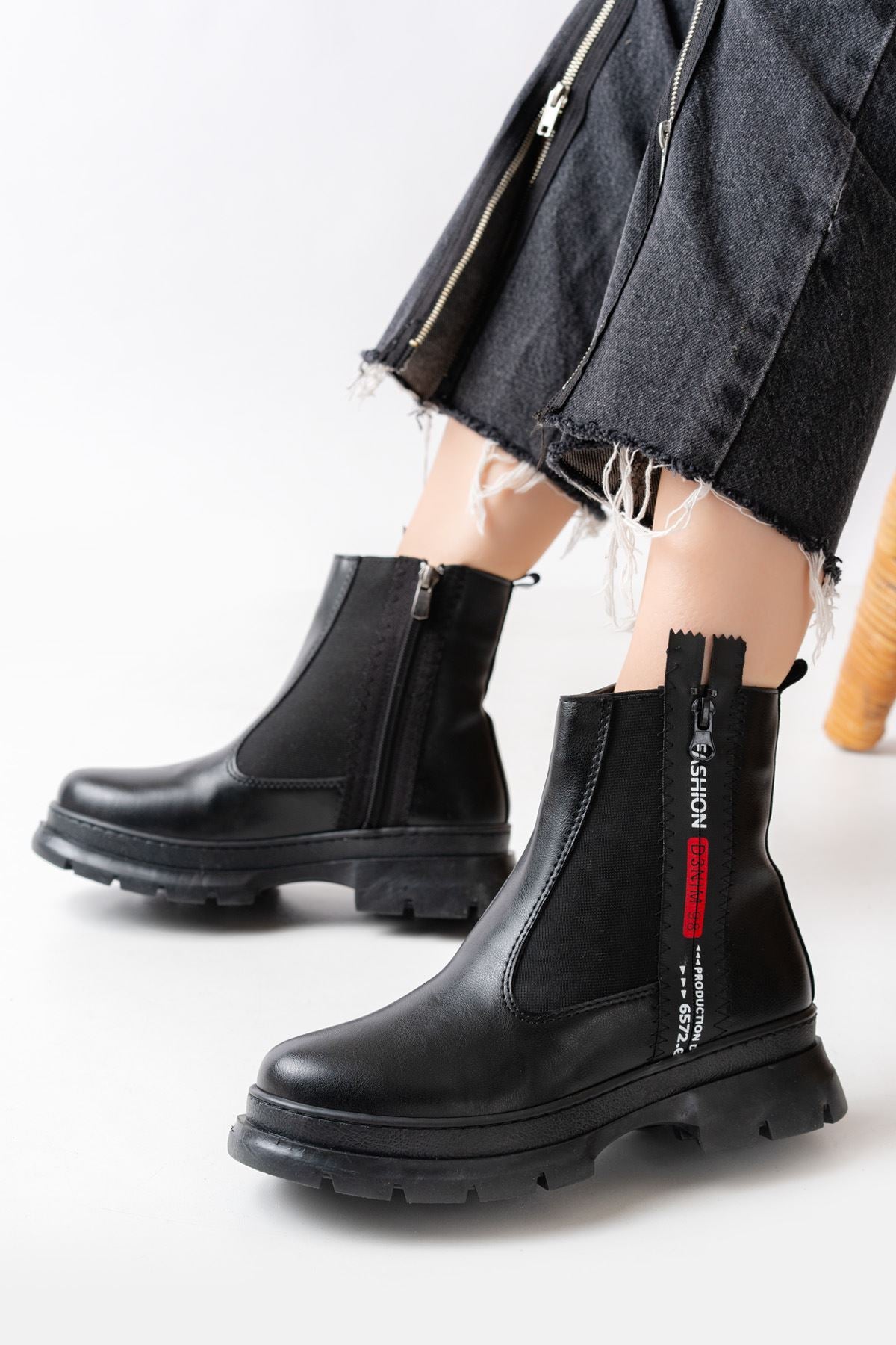 Ayakkabı Aşkı Siyah Fashion Aksesuarlı Fermuarlı Günlük Kadın Bot