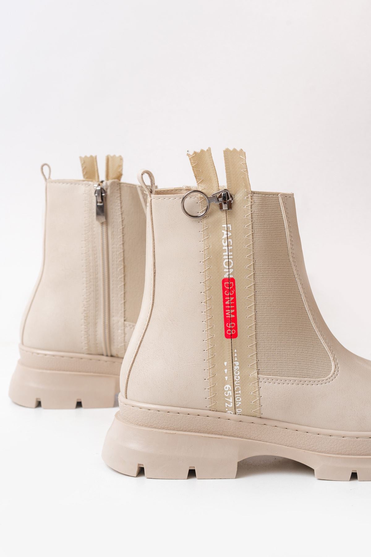 Ayakkabı Aşkı Bej Fashion Aksesuarlı Fermuarlı Günlük Kadın Bot - Ayakkabı Aşkı