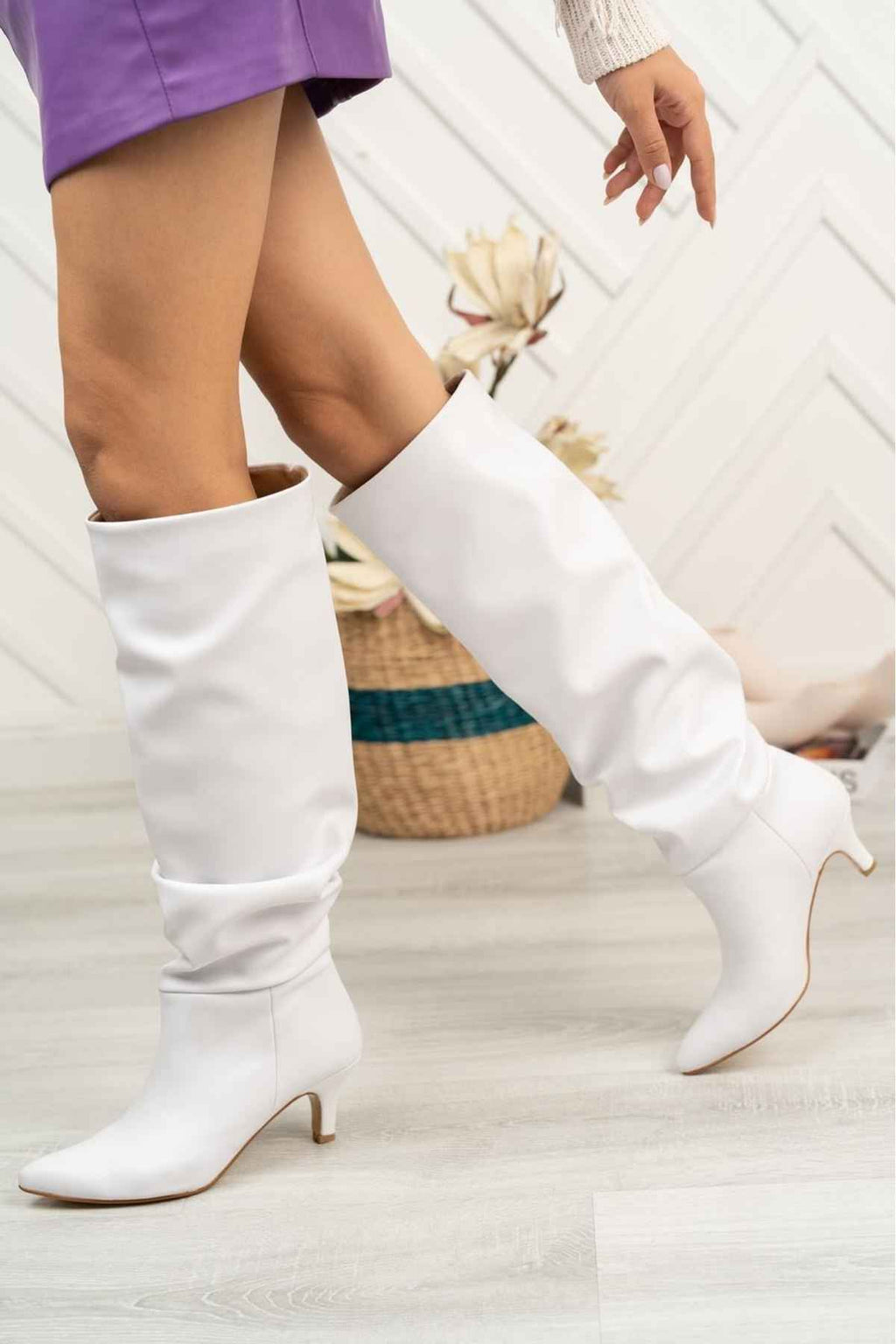 Ayakkabı Aşkı Sr-2001 Beyaz Körüklü Ince Topuklu Günlük Bayan Çizme