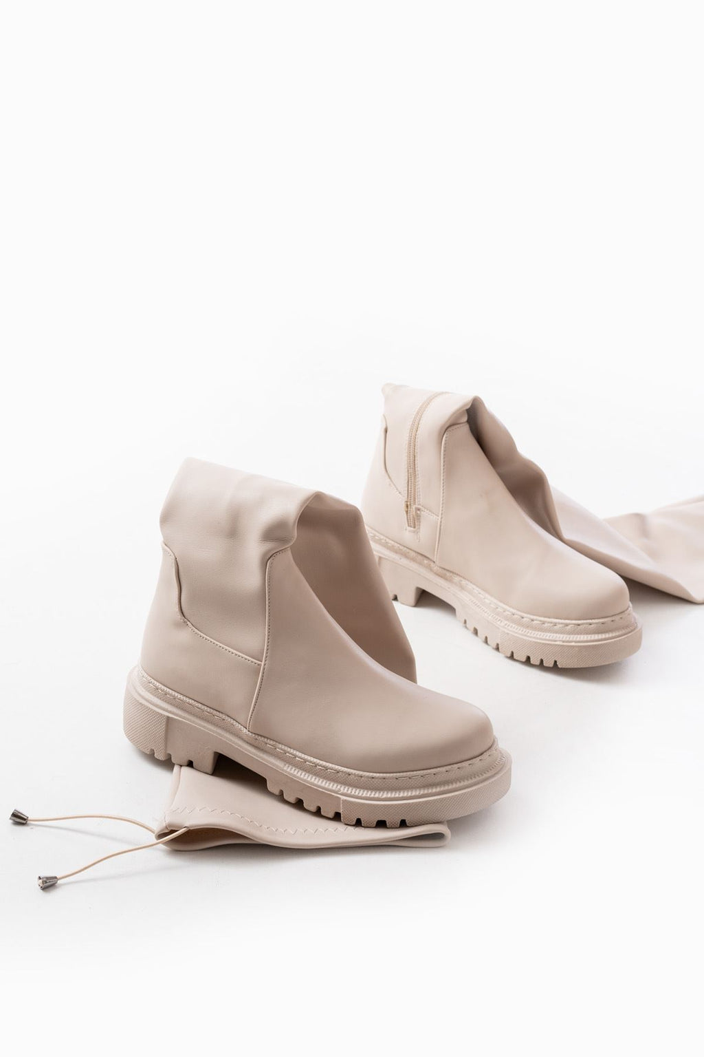 Ayakkabı Aşkı Bej Fermuarlı Diz Üstü Bağcıklı Çorap Günlük Kadın Çizme - Ayakkabı Aşkı