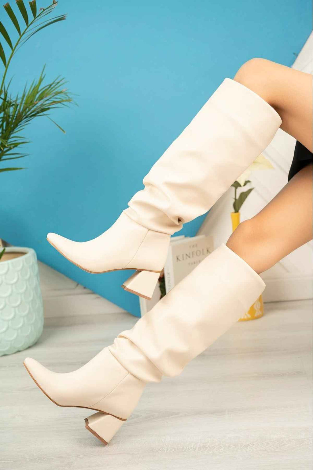 Ayakkabı Aşkı Syt-2002 Bej Körüklü Kalın Topuklu Günlük Bayan Çizme