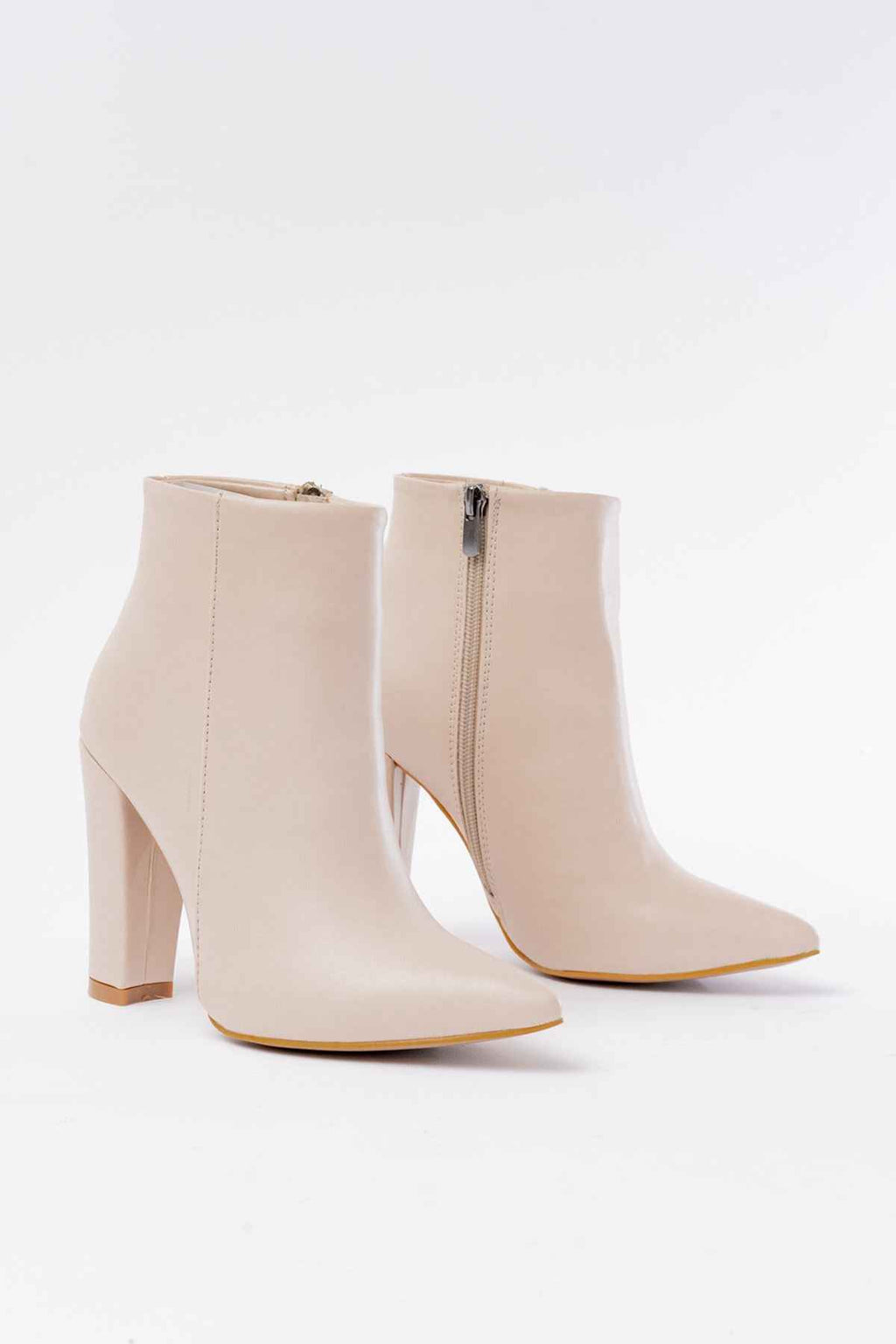 Ayakkabı Aşkı Vrt-4801 Bej Yüksek Kalın Topuklu Fermuarlı Kadın Bot