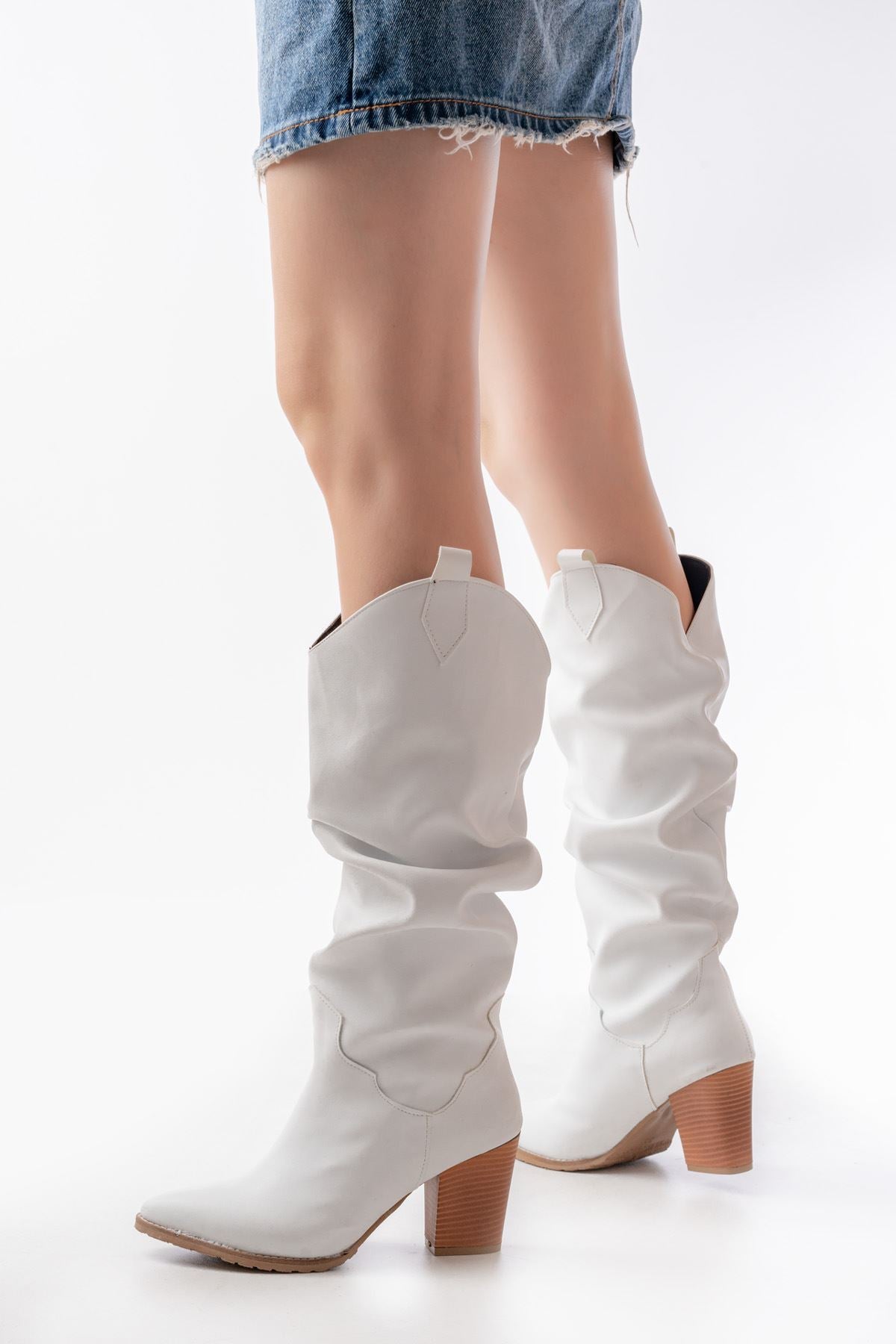 LS-1884 Beyaz Günlük Kadın Çizme - Beyaz