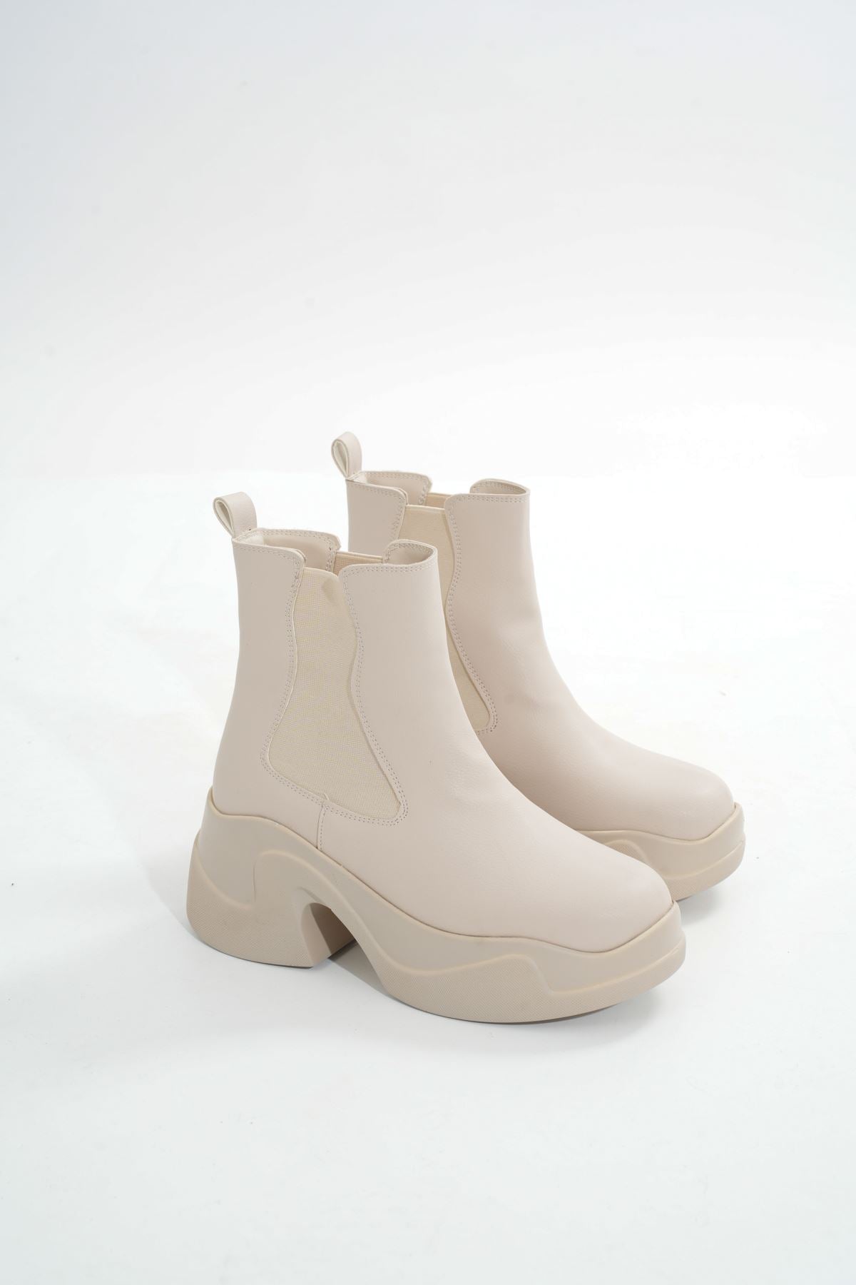 Ayakkabı Aşkı Bej Yüksek Tabanlı Lastikli Günlük Kadın Bot - Ayakkabı Aşkı