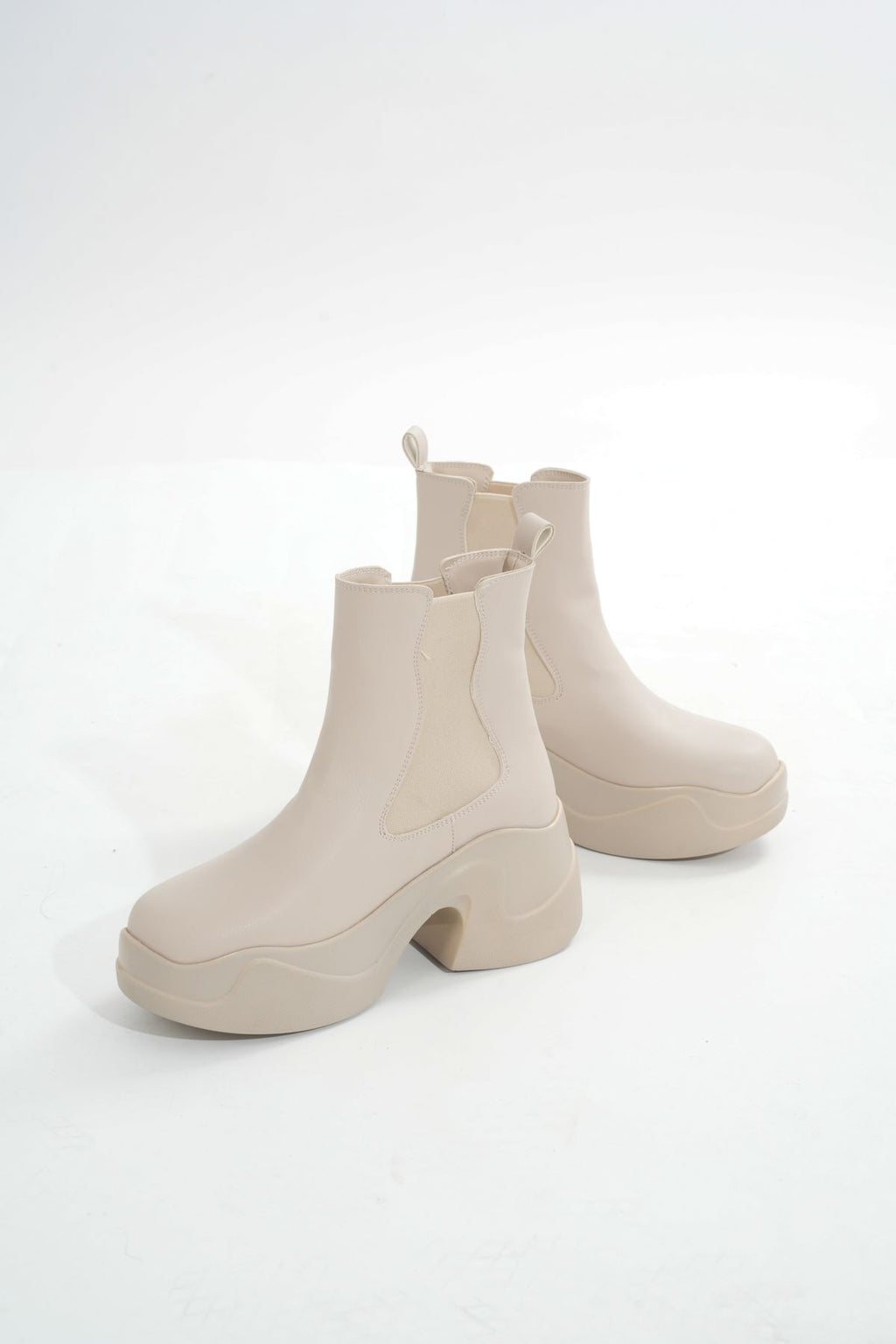 Ayakkabı Aşkı Bej Yüksek Tabanlı Lastikli Günlük Kadın Bot - Ayakkabı Aşkı