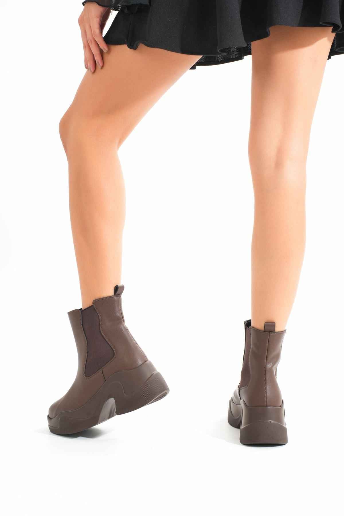 Ayakkabı Aşkı Fz-2400 Kahverengi Yüksek Tabanlı Lastikli Günlük Kadın Bot