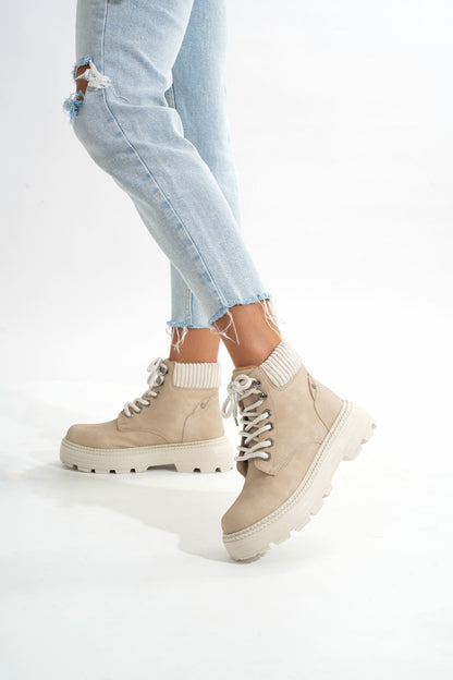 Ayakkabı Aşkı LMÇ-2045 Bej Süet Bağcıklı Kalın Taban Kadın Günlük Bot