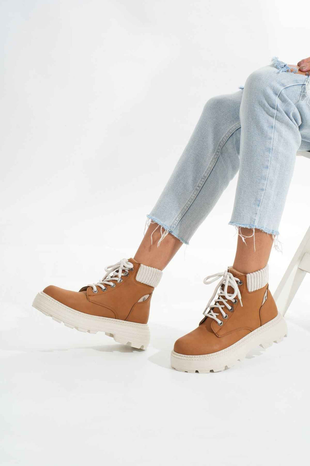 Ayakkabı Aşkı Lmç-2045 Taba Süet Bağcıklı Kalın Taban Kadın Günlük Bot