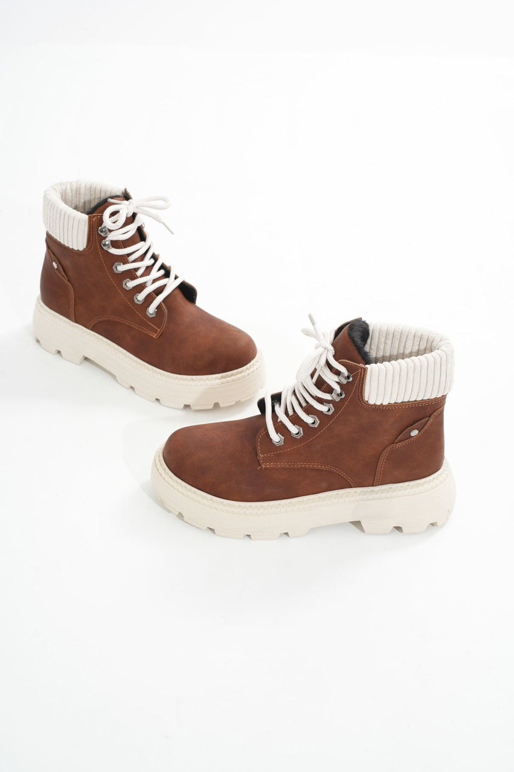 Ayakkabı Aşkı LMÇ-2045 Kahverengi Süet Bağcıklı Kalın Taban Kadın Günlük Bot - Ayakkabı Aşkı