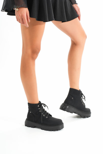 Ayakkabı Aşkı LMÇ-2045 Kömür Siyahı Bağcıklı Kalın Taban Kadın Günlük Bot