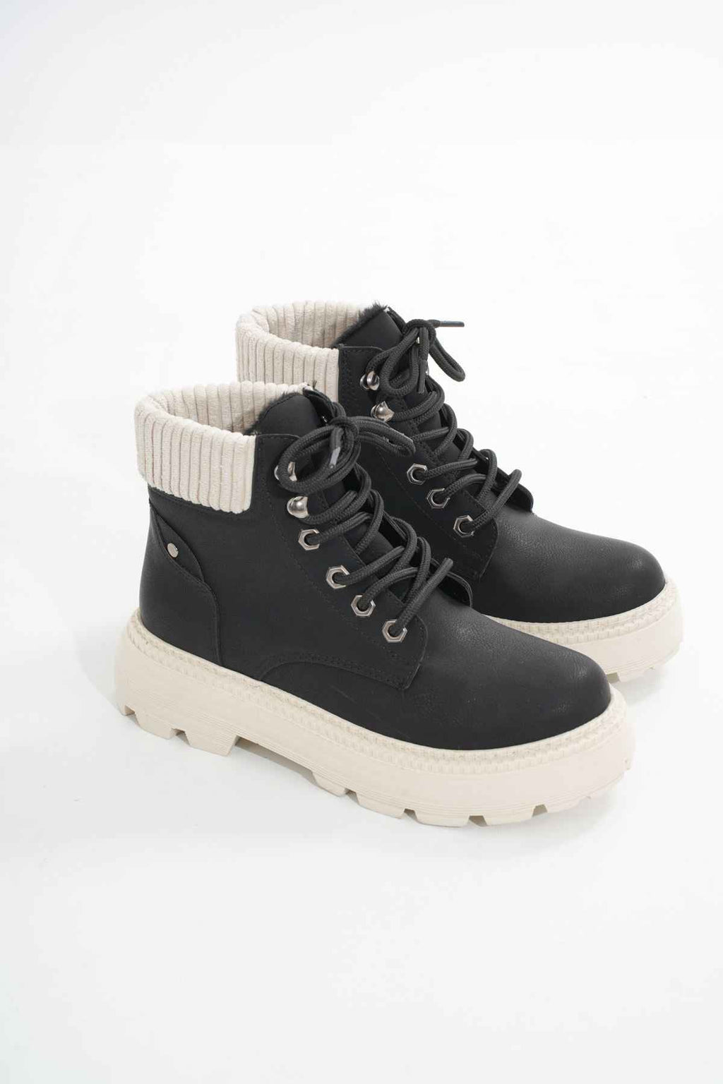 Ayakkabı Aşkı Lmç-2045 Siyah-Bej Taban Bağcıklı Kalın Taban Kadın Günlük Bot