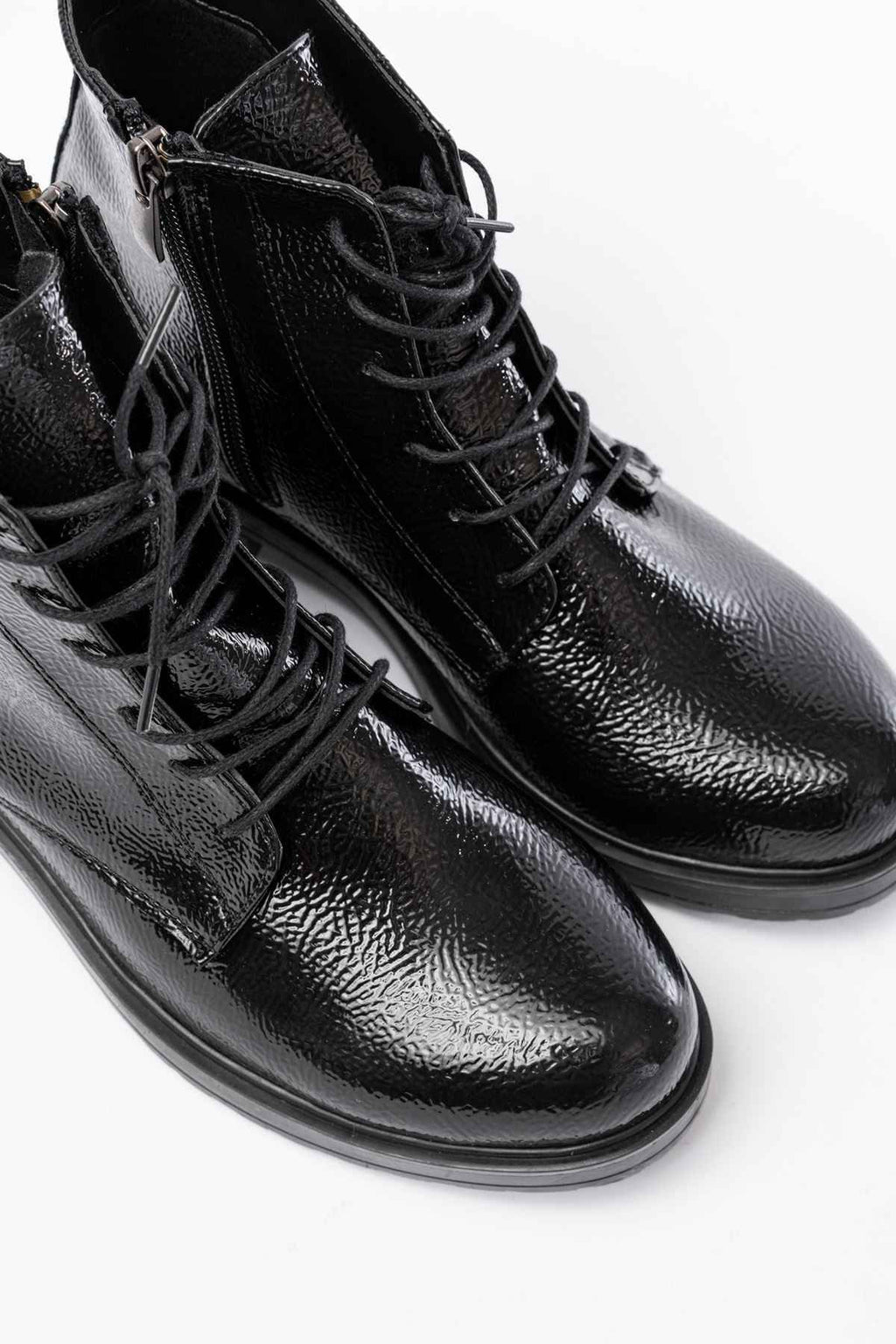 Ayakkabı Aşkı 165-225 Siyah Rugan Bağcıklı Fermuarlı Günlük Kadın Bot