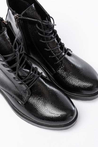 Ayakkabı Aşkı Siyah Rugan Bağcıklı Fermuarlı Günlük Kadın Bot