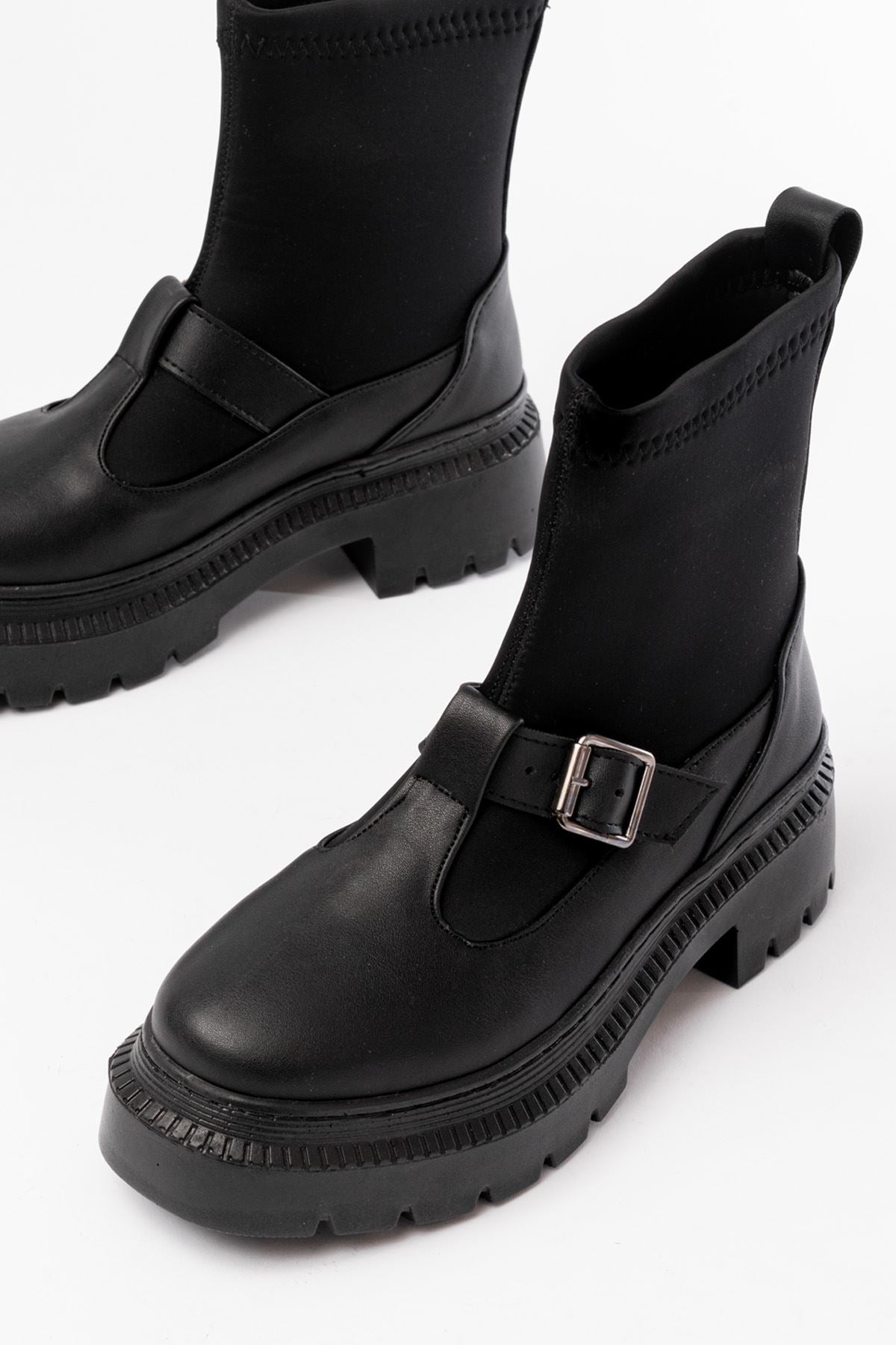 Ayakkabı Aşkı Siyah Streç Günlük Kadın Bot