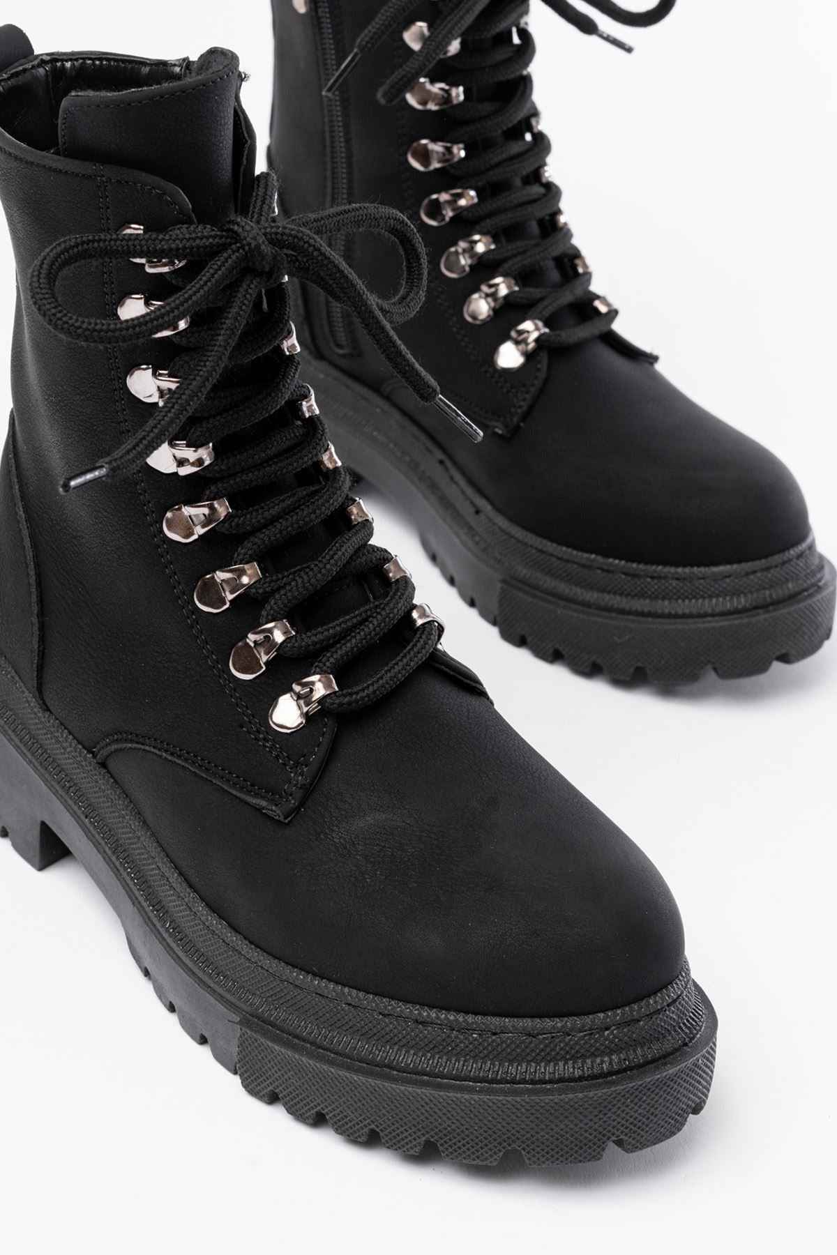 Ayakkabı Aşkı 812-2121 Siyah Zümrüt Bağcıklı Fermuarlı Günlük Kadın Bot