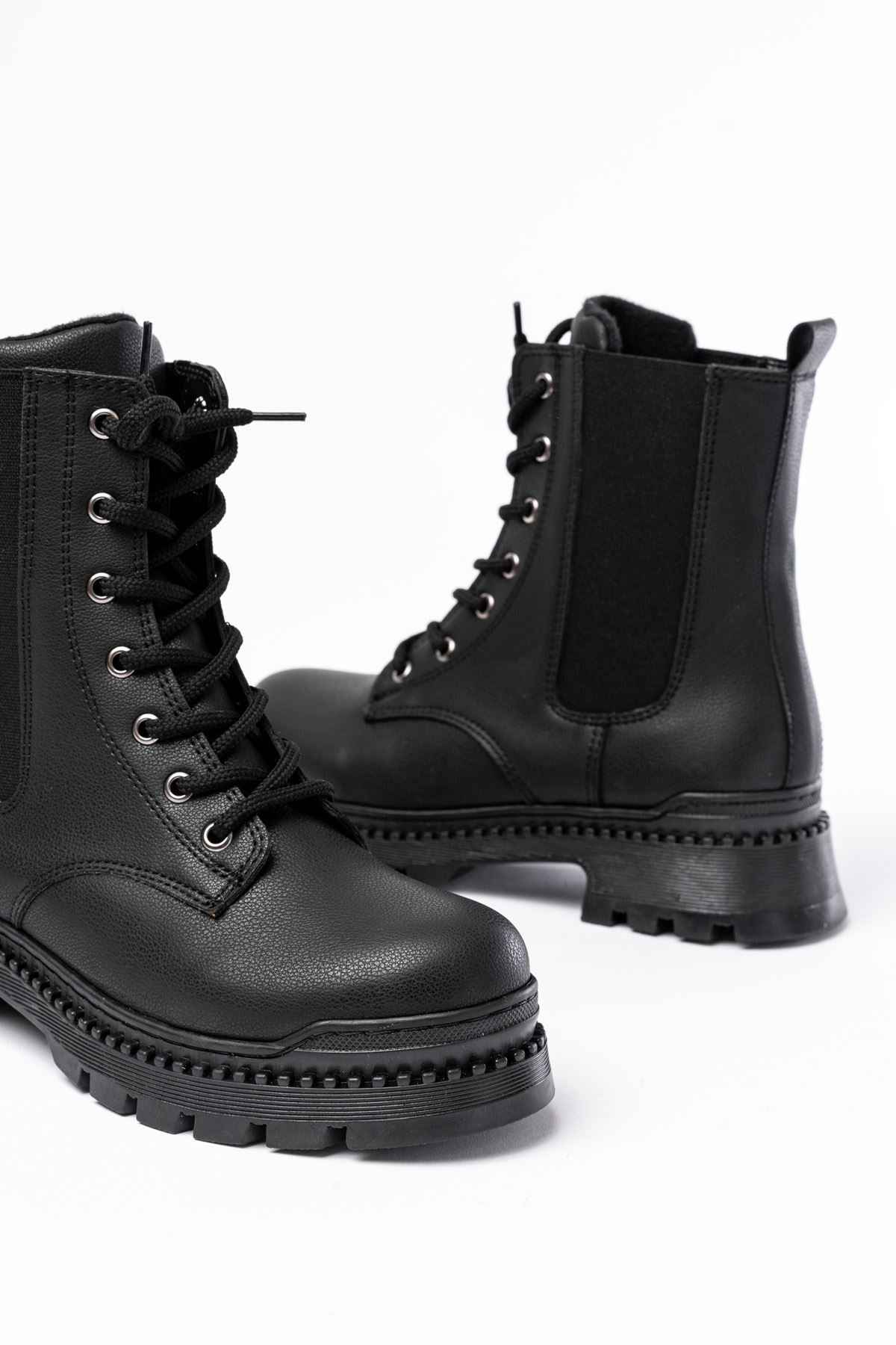 Ayakkabı Aşkı 2051-298 Siyah Luna Düz Topuklu Bağcıklı Lastikli Günlük Kadın Bot