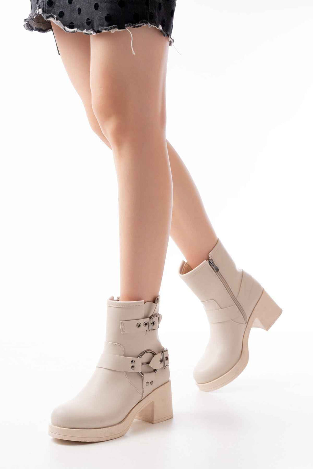 Ayakkabı Aşkı 5109-3028 Bej Toka Aksesuarlı Fermuarlı Topuklu Günlük Kadın Bot