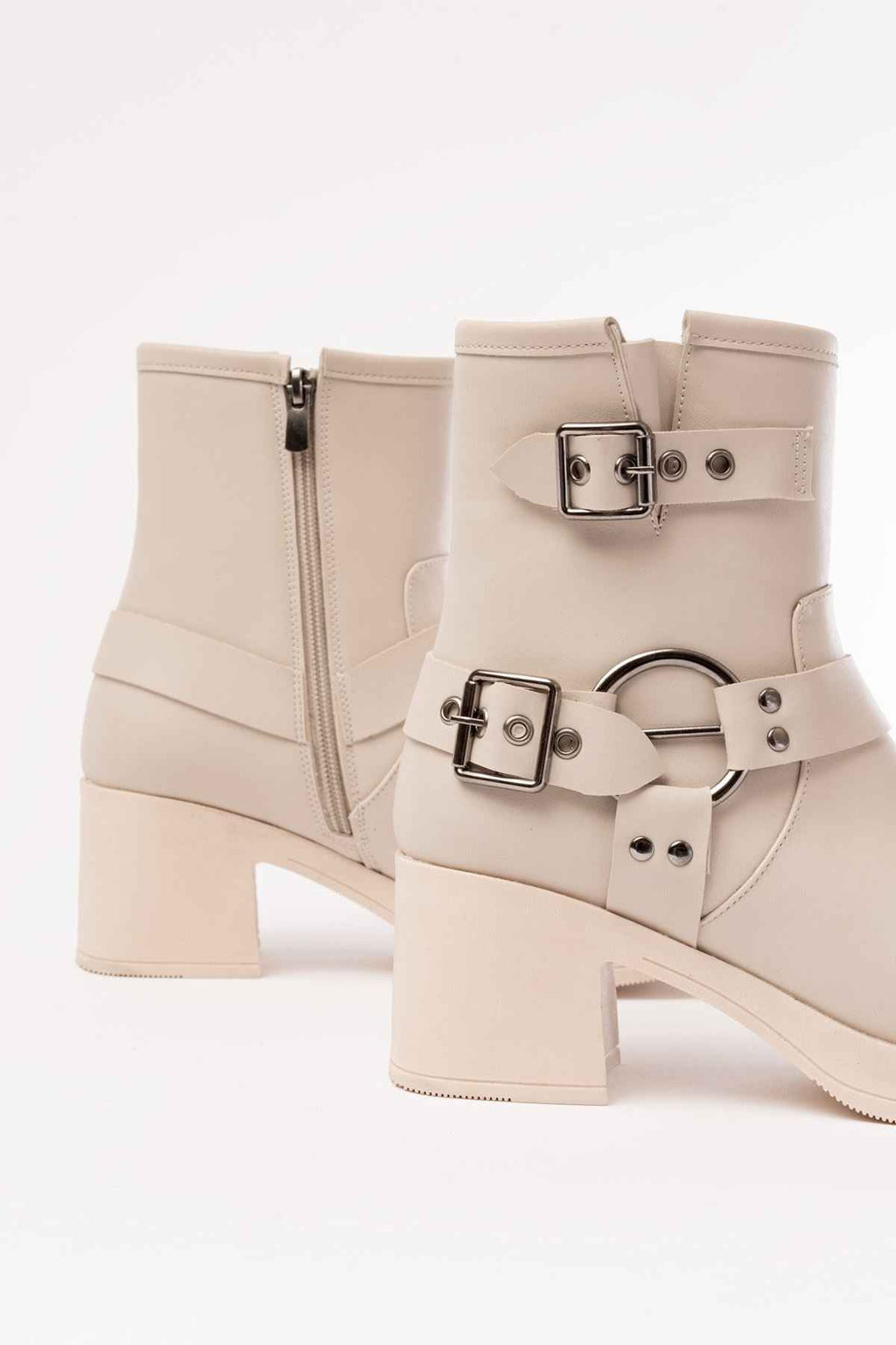 Ayakkabı Aşkı 5109-3028 Bej Toka Aksesuarlı Fermuarlı Topuklu Günlük Kadın Bot